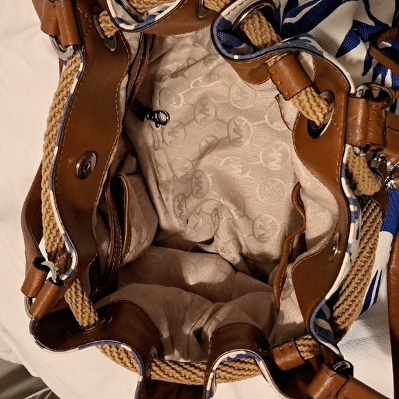 Michael Kors Floral Print Tote Bag - Picture 8 of 13